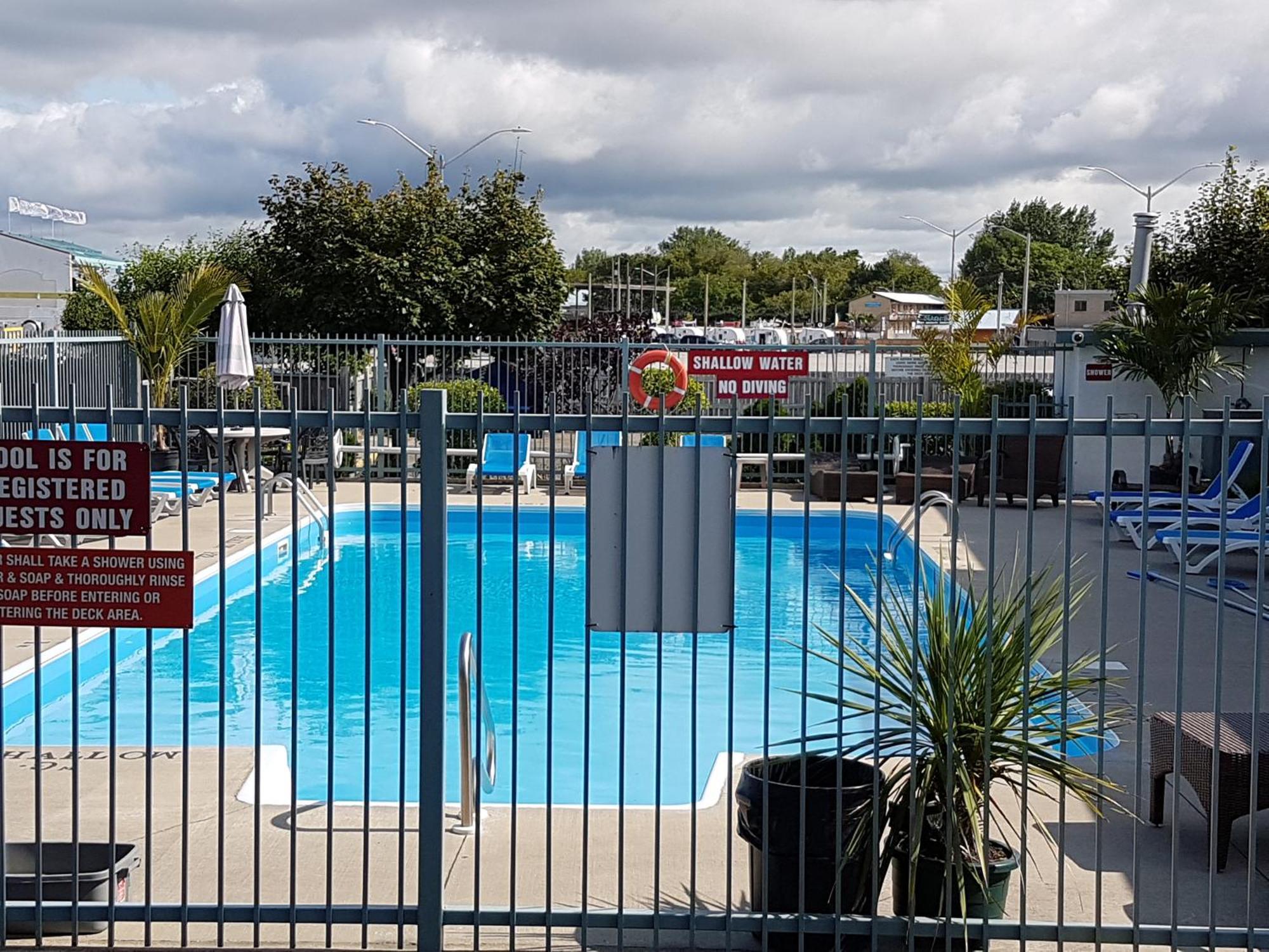 Lakeview Resort Motel Wasaga Beach Extérieur photo